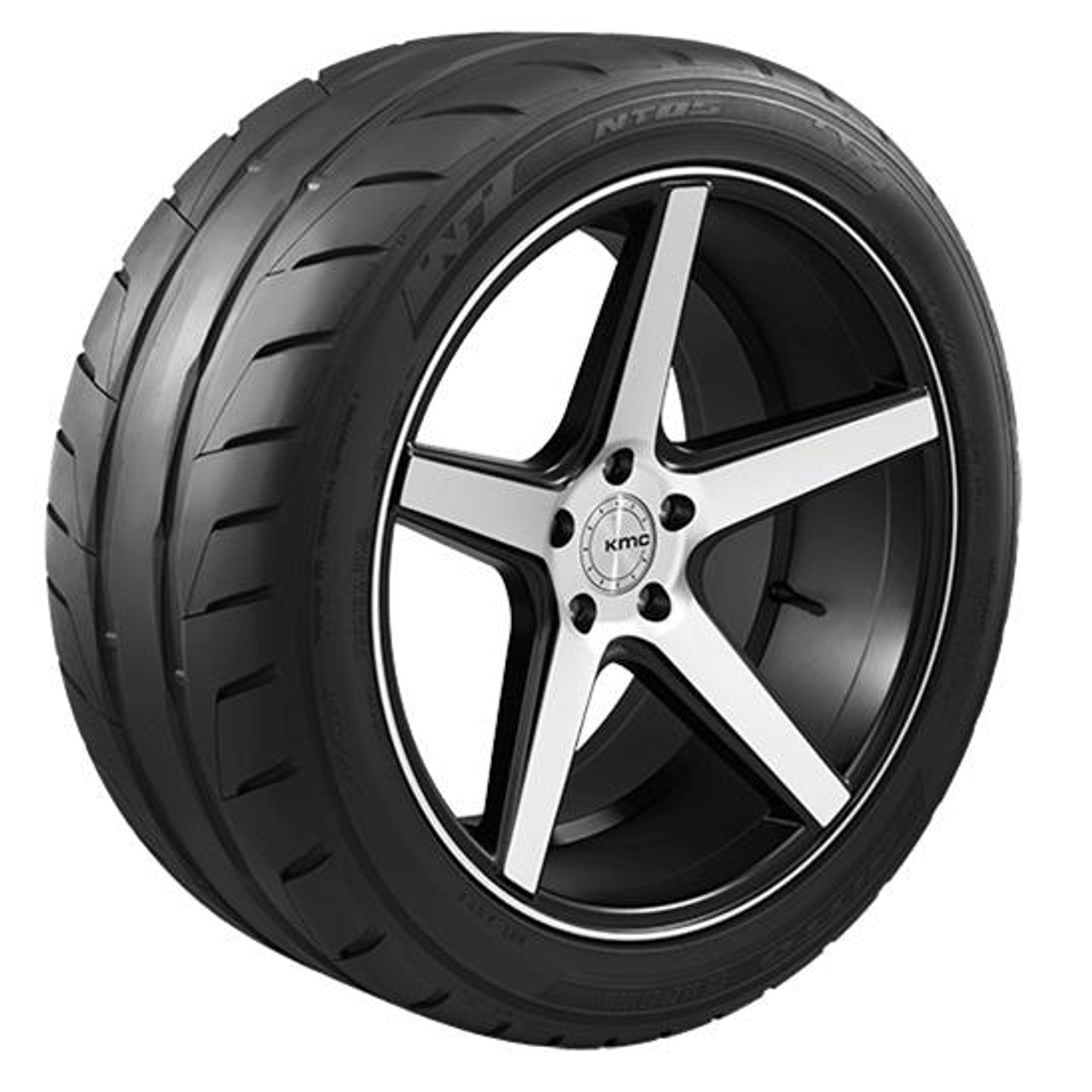 Nitto NT05 Tire 275/30R19 96W XL ::
